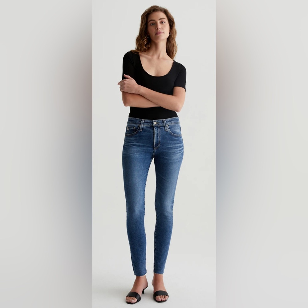 AG Farrah Skinny Ankle Dark Wash Denim Size 26R New